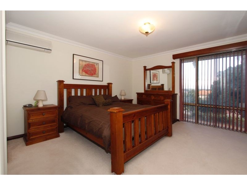 2 Korel Place, Coogee WA 6166