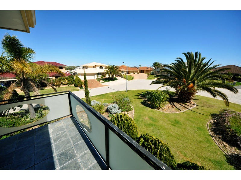 2 Korel Place, Coogee WA 6166