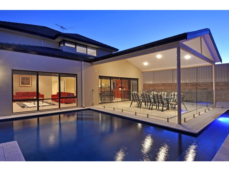 2 Nawa Rise, Coogee WA 6166