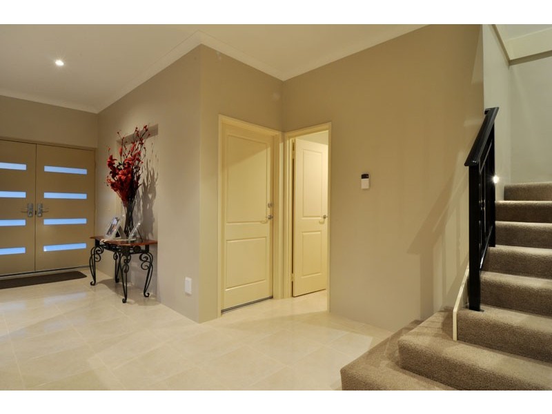 2 Nawa Rise, Coogee WA 6166