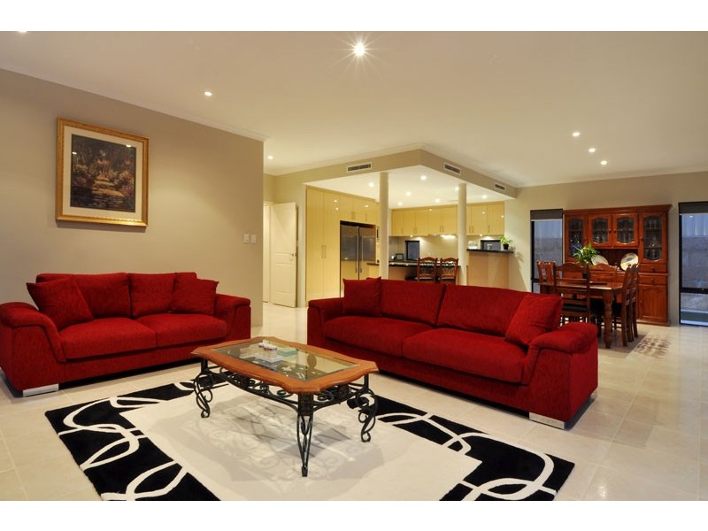 2 Nawa Rise, Coogee WA 6166