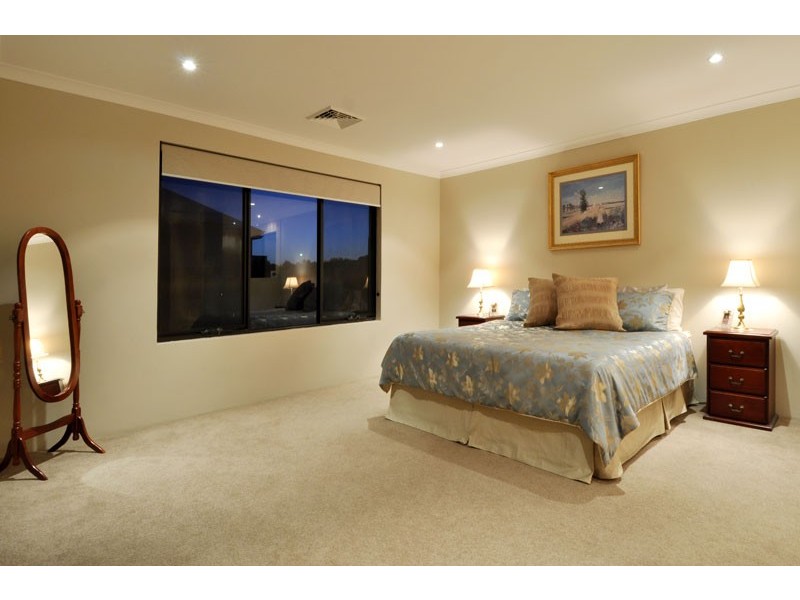 2 Nawa Rise, Coogee WA 6166