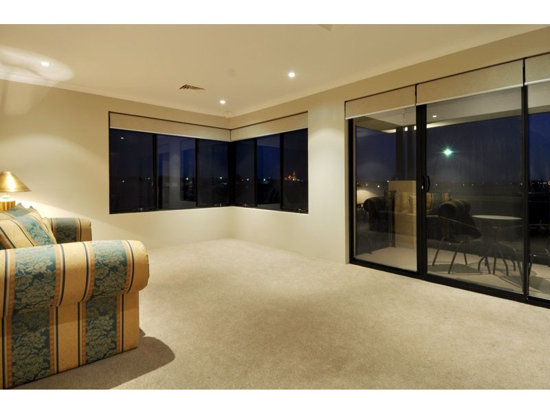 2 Nawa Rise, Coogee WA 6166