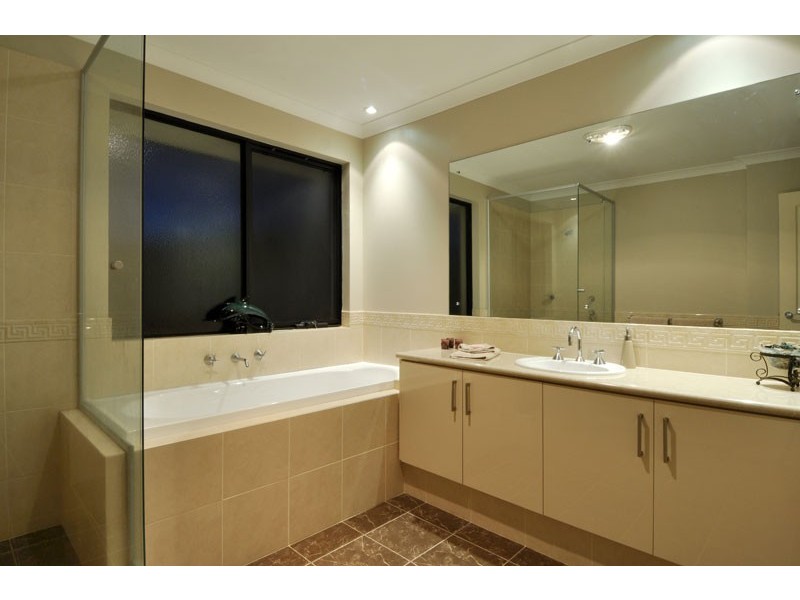 2 Nawa Rise, Coogee WA 6166