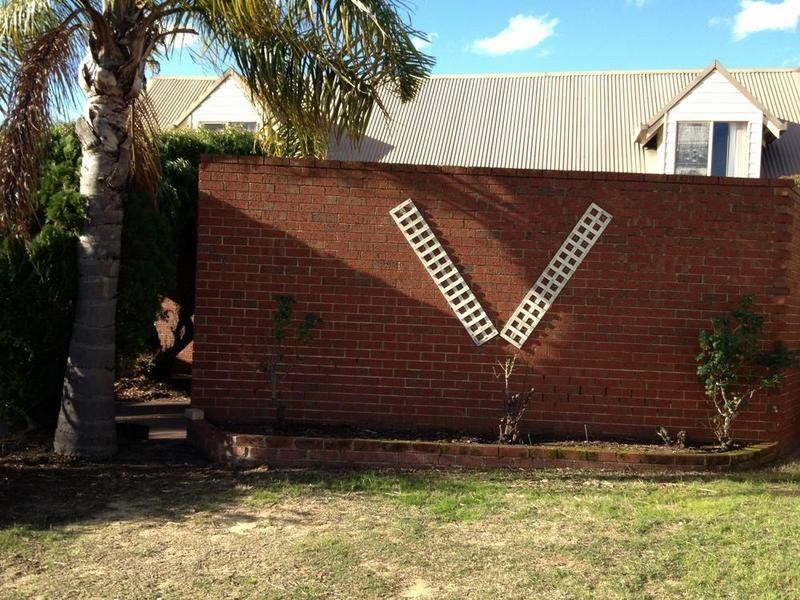 17 Meadow Close, Kardinya WA 6163