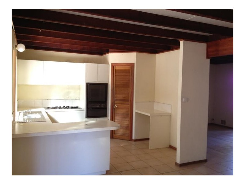 17 Meadow Close, Kardinya WA 6163