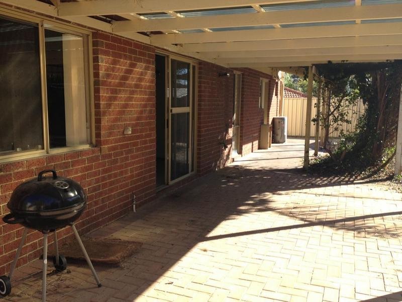 17 Meadow Close, Kardinya WA 6163