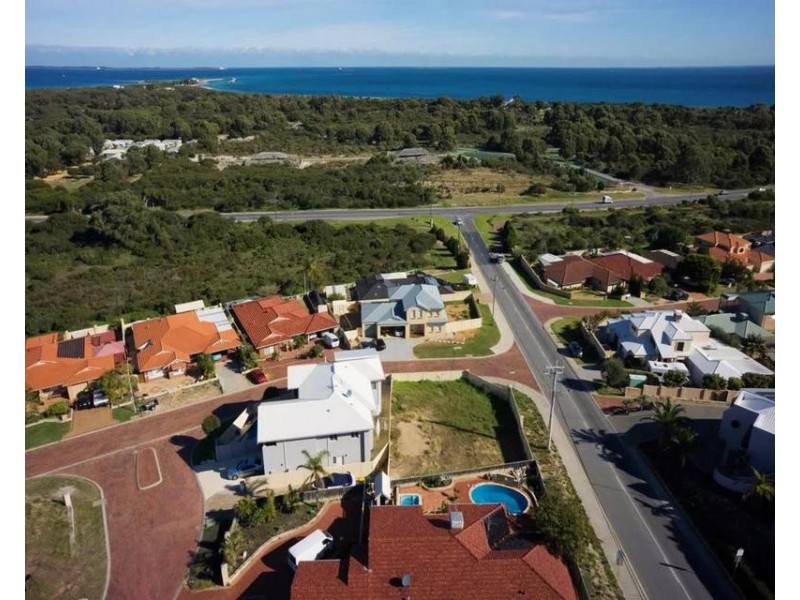 1B The Cove, Coogee WA 6166