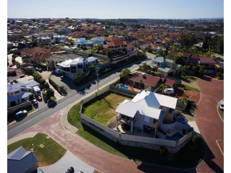 1B The Cove, Coogee WA 6166