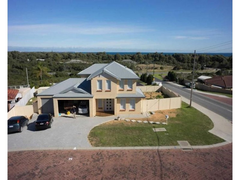 1B The Cove, Coogee WA 6166