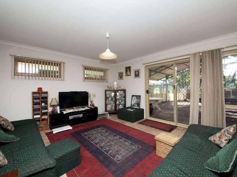 234 Henderson Road, Munster WA 6166