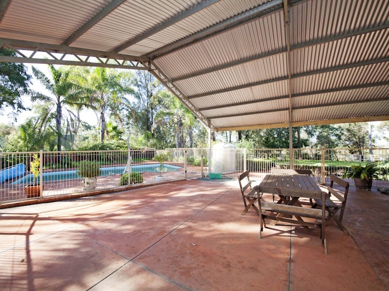 234 Henderson Road, Munster WA 6166