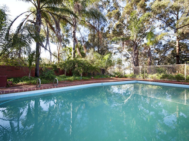 234 Henderson Road, Munster WA 6166