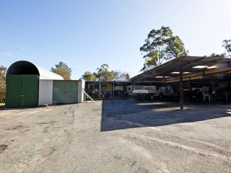 234 Henderson Road, Munster WA 6166