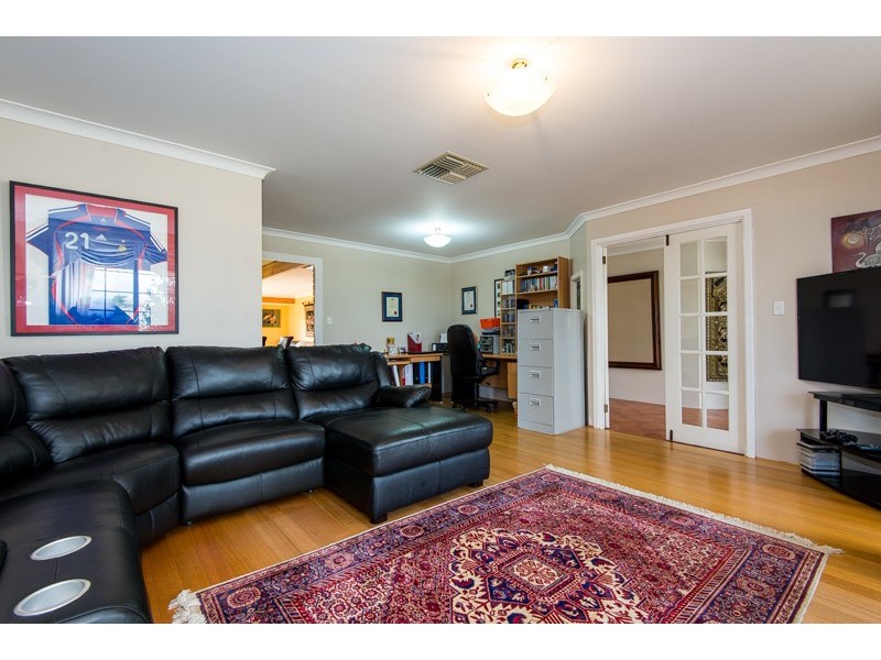 11 Viewcrest Rise, Coogee WA 6166