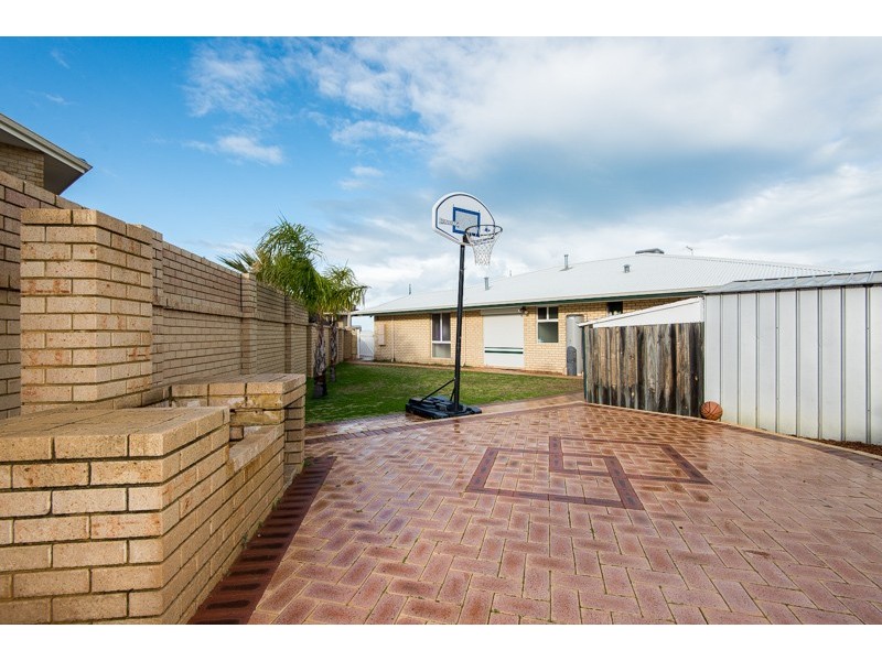11 Viewcrest Rise, Coogee WA 6166