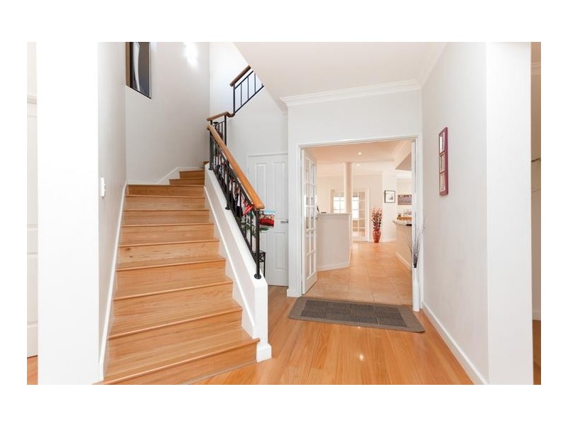 8 Soric Rise, Coogee WA 6166