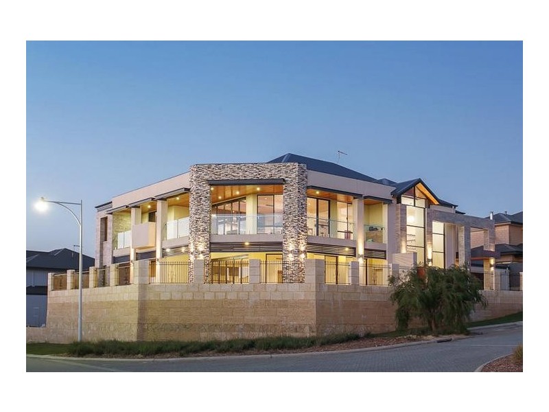 6 Bombay Heights, North Coogee WA 6163