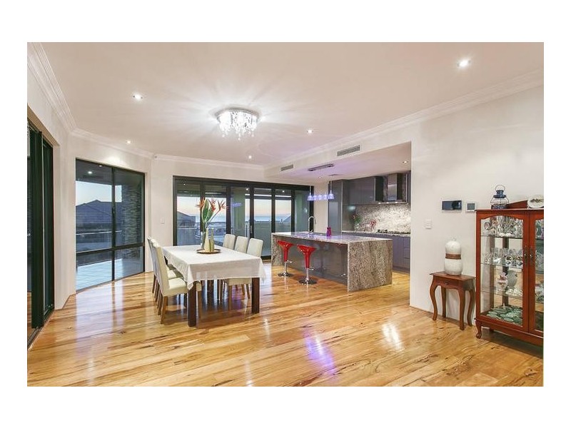 6 Bombay Heights, North Coogee WA 6163