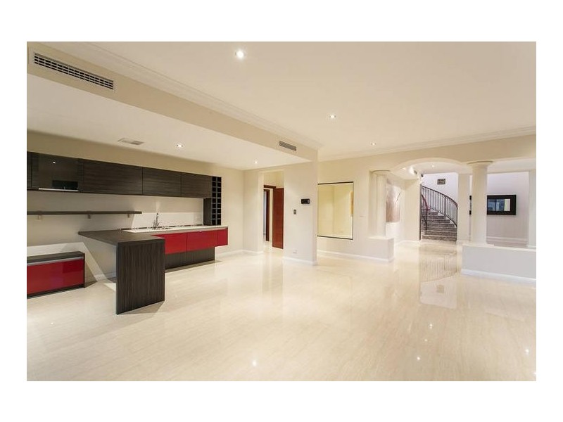 6 Bombay Heights, North Coogee WA 6163