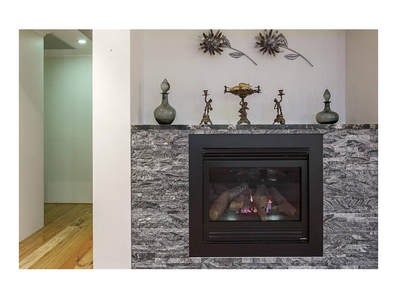 6 Bombay Heights, North Coogee WA 6163