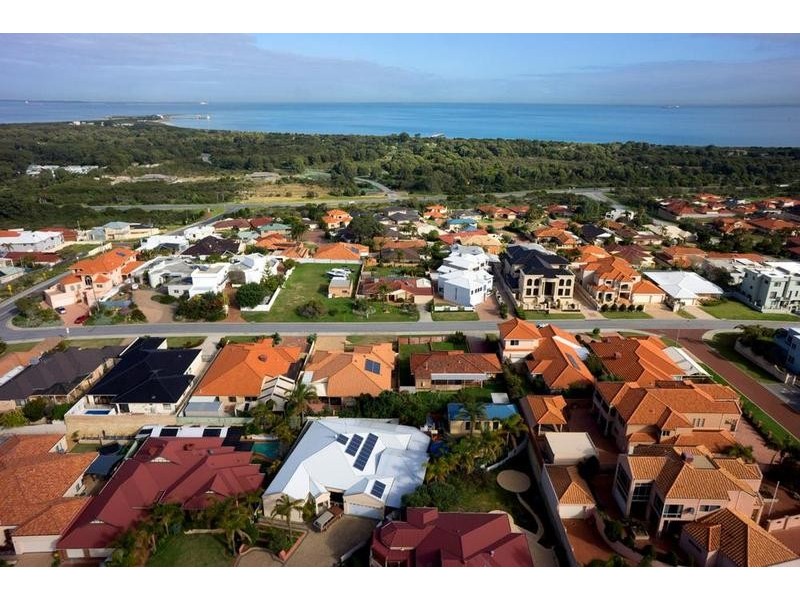 11 Richardson Road, Coogee WA 6166