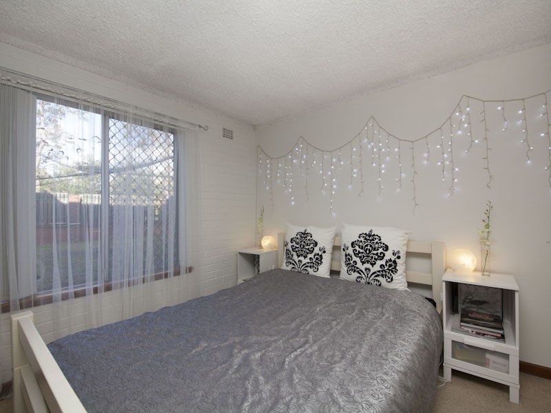 4/3 Burgundy Crescent, Spearwood WA 6163