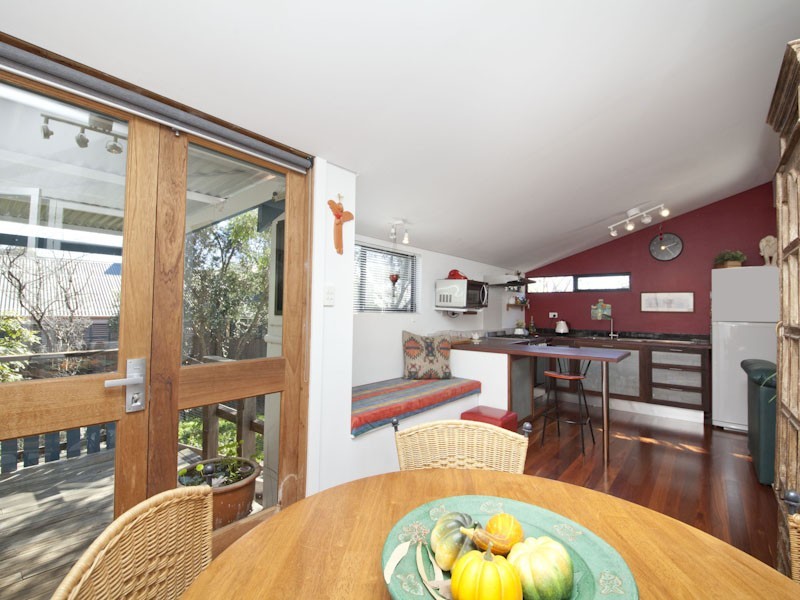 13 Yalgoo Avenue, White Gum Valley WA 6162