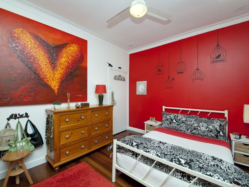 13 Yalgoo Avenue, White Gum Valley WA 6162