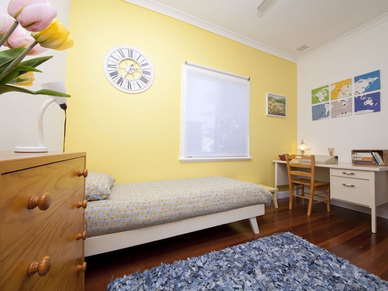 13 Yalgoo Avenue, White Gum Valley WA 6162