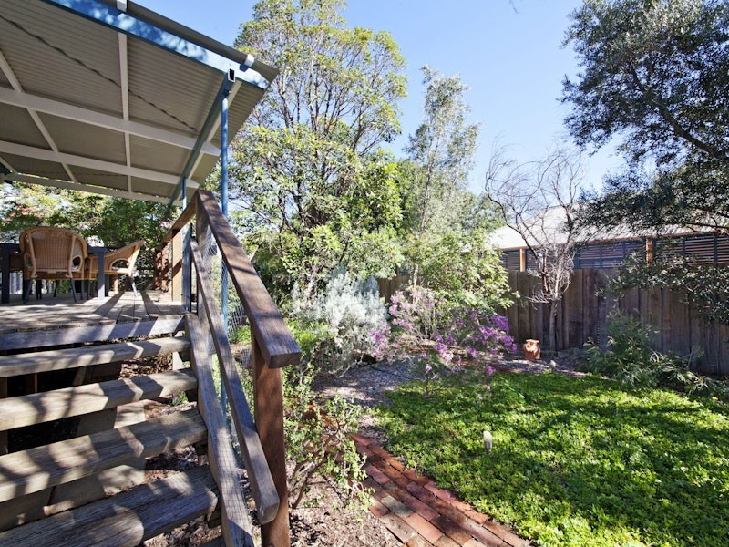 13 Yalgoo Avenue, White Gum Valley WA 6162