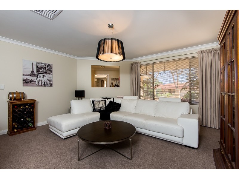 6 Peel Road, Coogee WA 6166