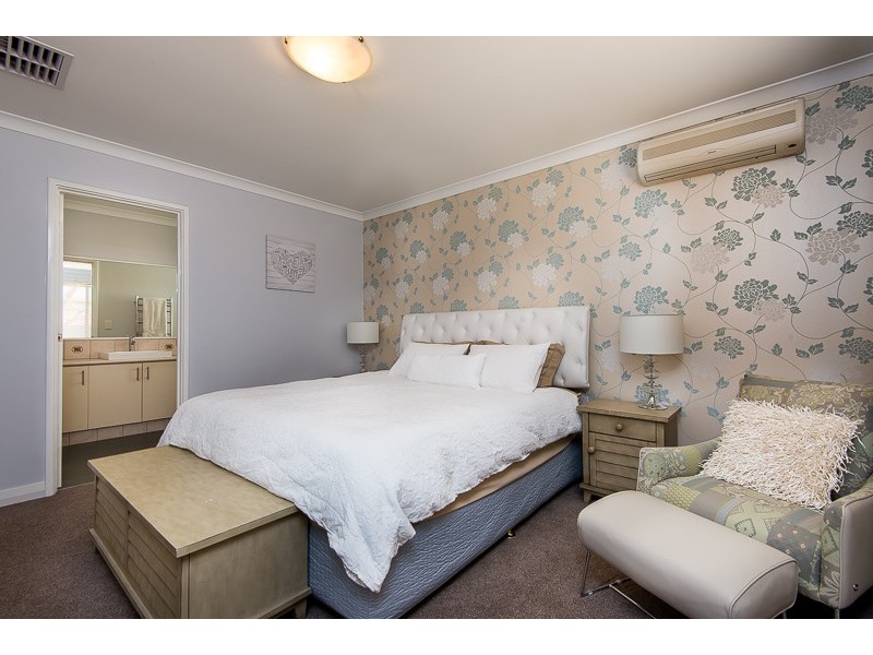 6 Peel Road, Coogee WA 6166