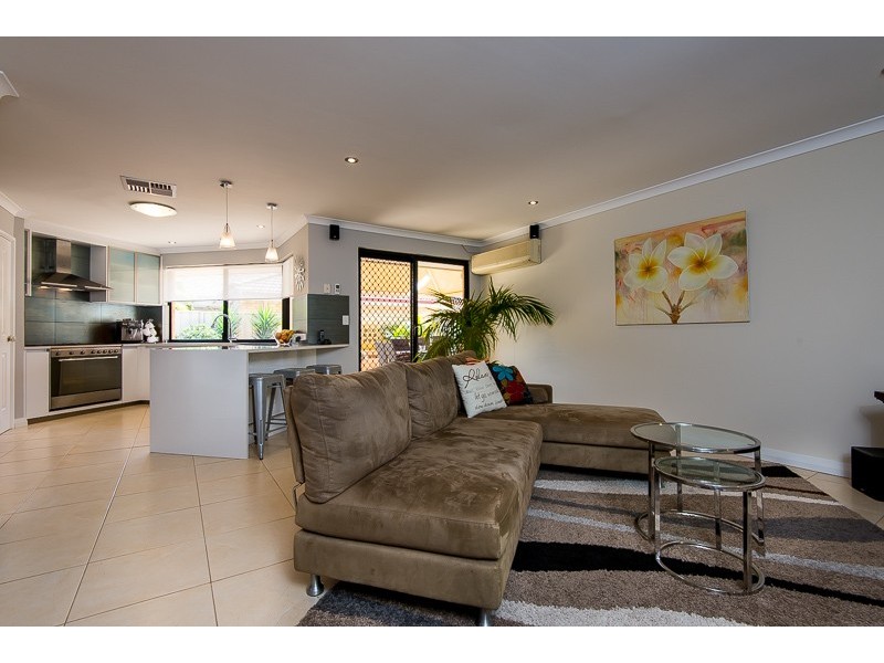 6 Peel Road, Coogee WA 6166