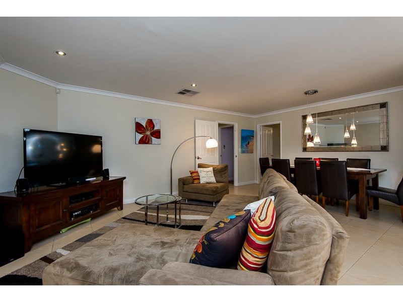 6 Peel Road, Coogee WA 6166