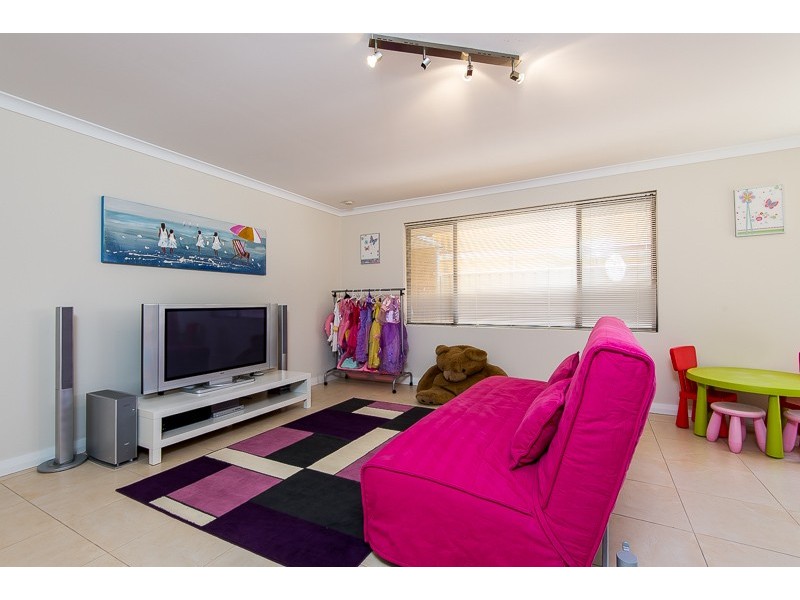 6 Peel Road, Coogee WA 6166