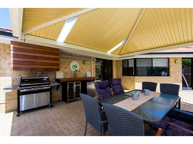 6 Peel Road, Coogee WA 6166