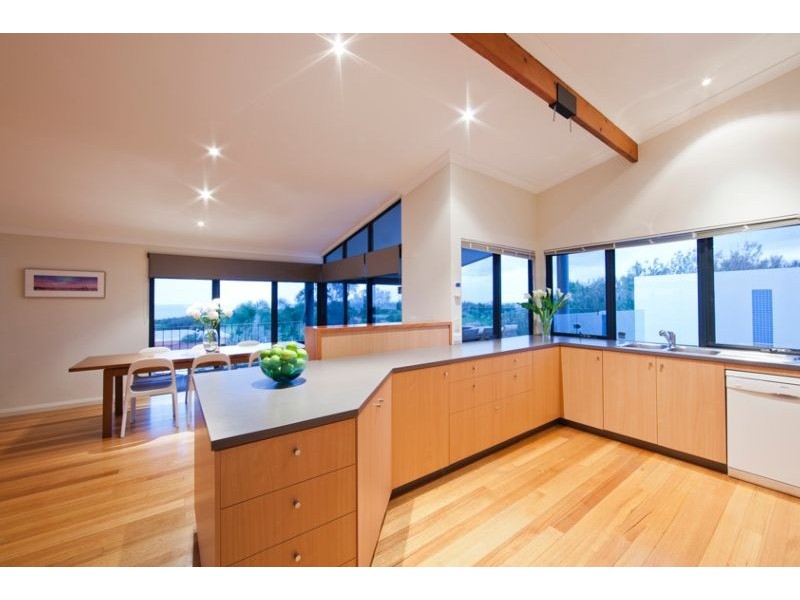 10 Christine Crescent, Coogee WA 6166