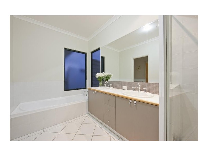 10 Christine Crescent, Coogee WA 6166