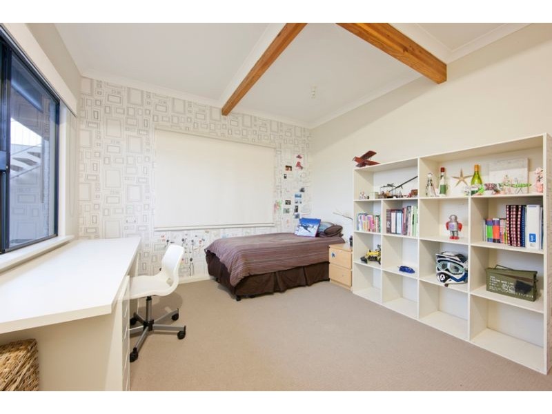 10 Christine Crescent, Coogee WA 6166