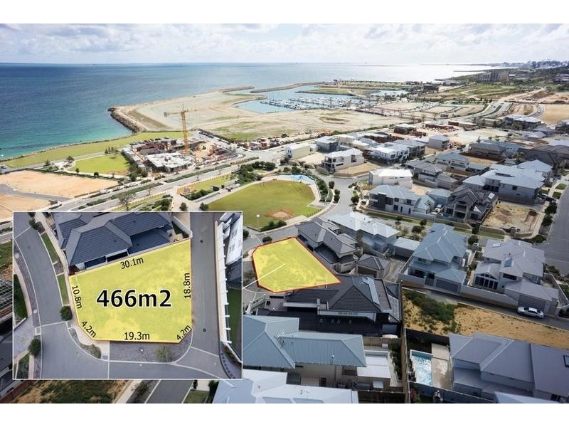 12 Lucretia Circle, North Coogee WA 6163