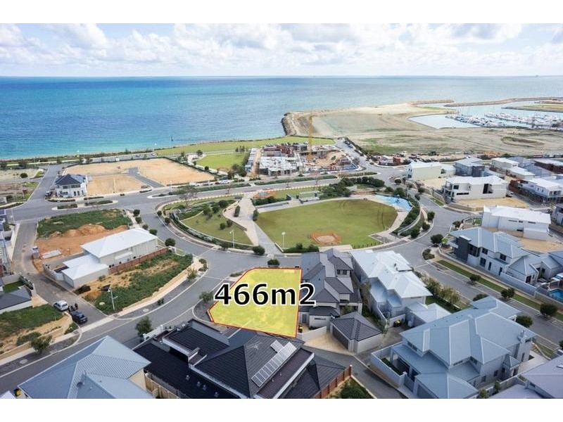 12 Lucretia Circle, North Coogee WA 6163