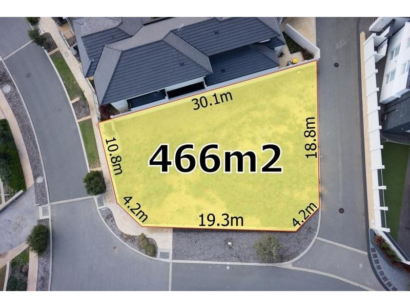 12 Lucretia Circle, North Coogee WA 6163