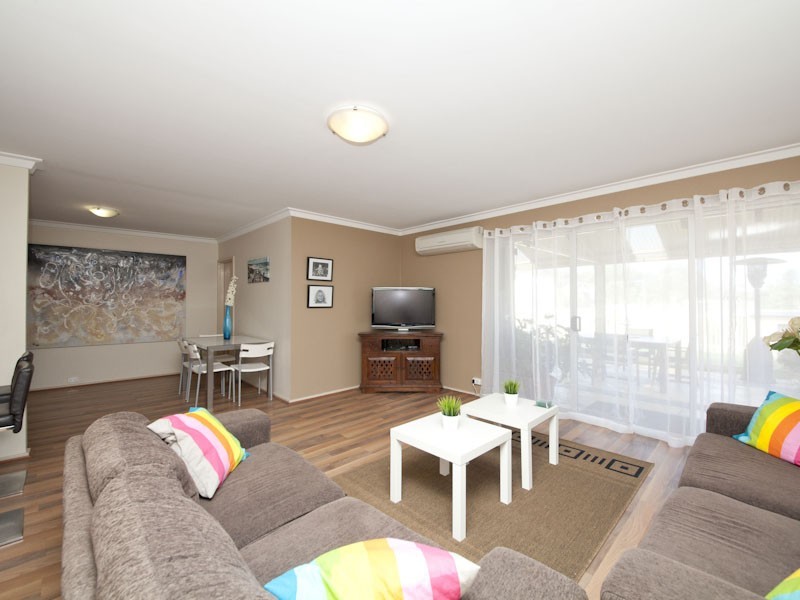 9 Gurney Road, Spearwood WA 6163