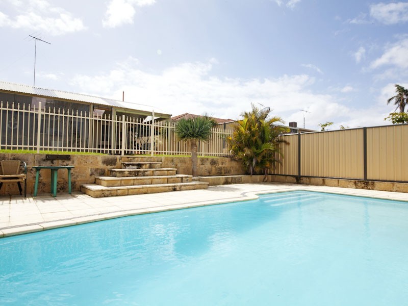 9 Gurney Road, Spearwood WA 6163