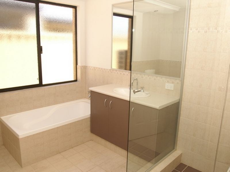 8 Halcyon Way, Atwell WA 6164