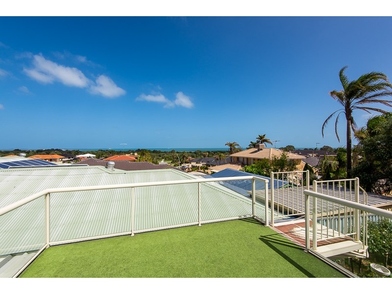5 Nancy Way, Coogee WA 6166
