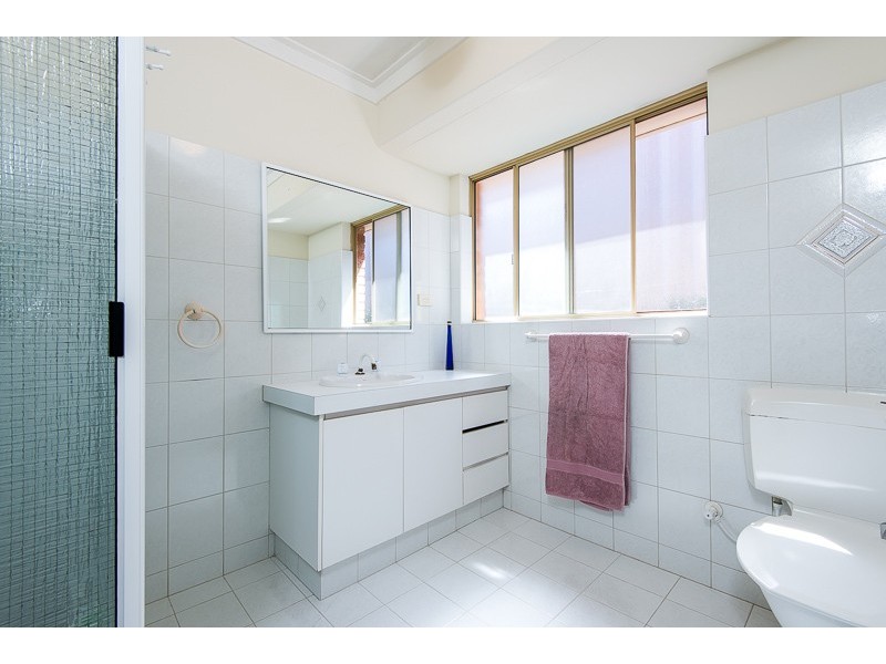 5 Nancy Way, Coogee WA 6166