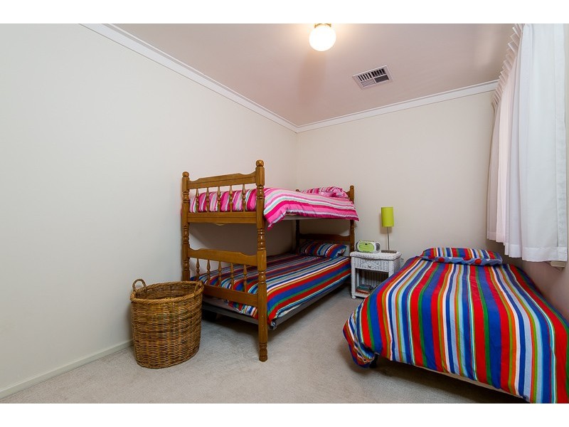 5 Nancy Way, Coogee WA 6166