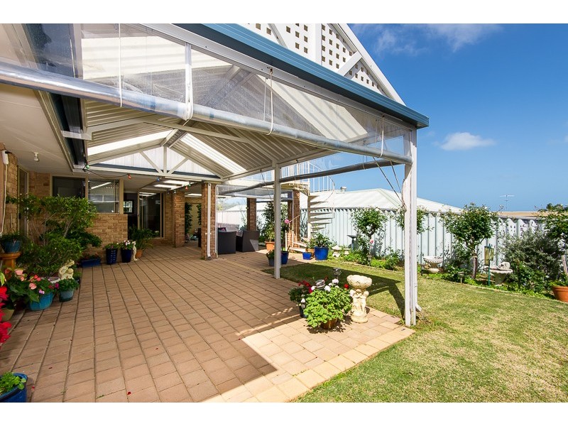 5 Nancy Way, Coogee WA 6166